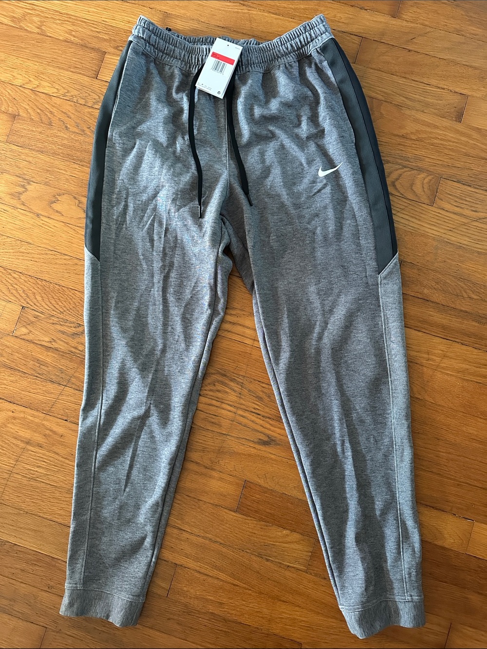 NWT Nike Men's Dri-FIT Tapered Joggers Gray Black Size Large